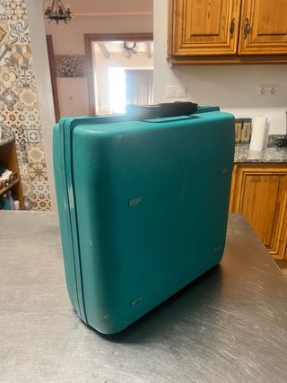 Olivetti Studio 45 en funcionamiento con maletin