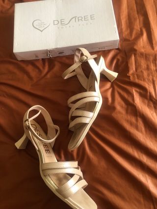 Sandalias Desirée Piel Beige/Oro