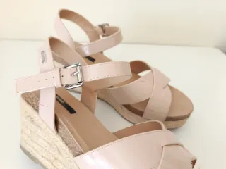Sandalias de cuña Mustang