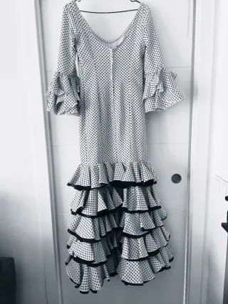 Vestido Flamenca y mantoncillo