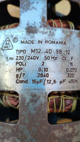 Motor asíncrono lavadora antigua
