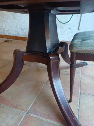 Mesa caoba y 3 sillas