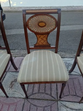 Mesa caoba y 3 sillas