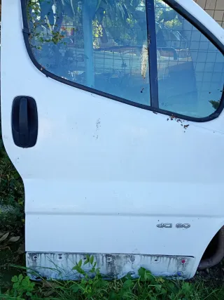 Puerta Delantera Derecha Blanca vivaro tráfic prim