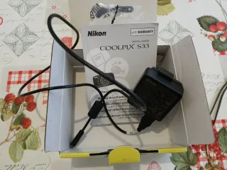 Cámara Nikon Coolpix S33 Amarilla