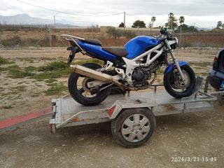 Suzuki SV 650 Naked Azul