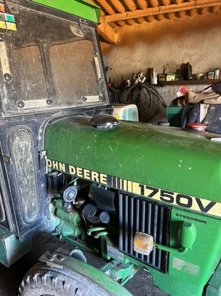 Tractor John Deere 1750 Viñedo