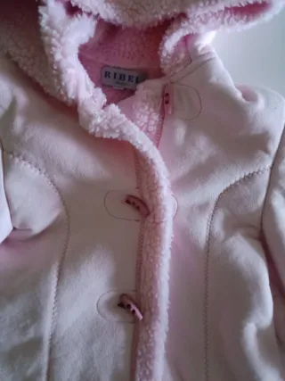 Abrigo rosa bebé 2 años