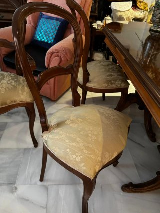 Mesa extensible madera con 4 sillas