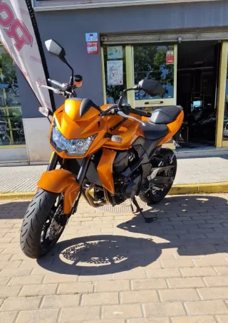 Kawasaki Naranja Naked