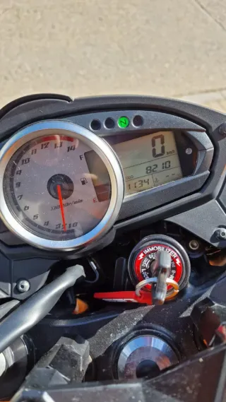 Kawasaki Naranja Naked