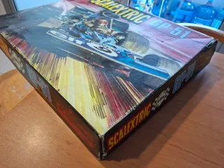 SCALEXTRIC CIRCUITO GP51 SOLO LA CAJA CON INTERIOR