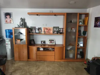 Mueble de comedor modular madera y cristal