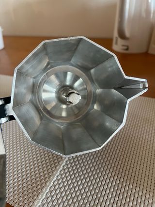 Cafetera italiana negra