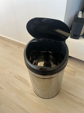 Cubo basura Kesser automático metal/plástico 30L