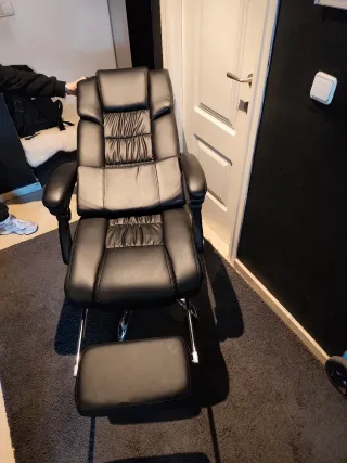 Silla de oficina ergonómica negra