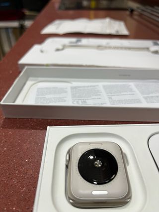 Apple Watch Series 2 40mm GPS+Cellular Starlight