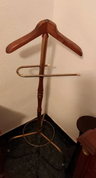 Galán de noche madera y metal