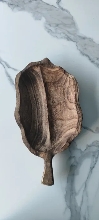 Centro de mesa de madera tallada