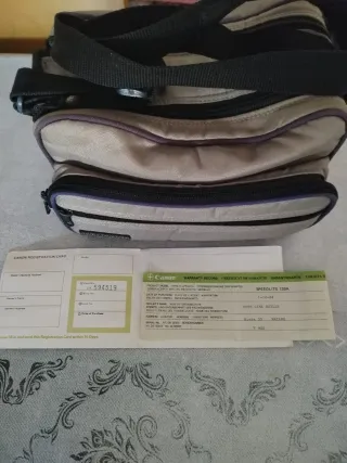 Cámara Canon T50 con accesorios