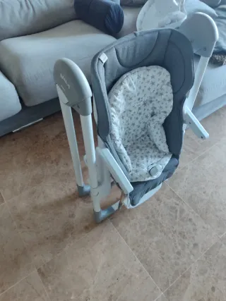 Trona Jané gris con cojín estampado