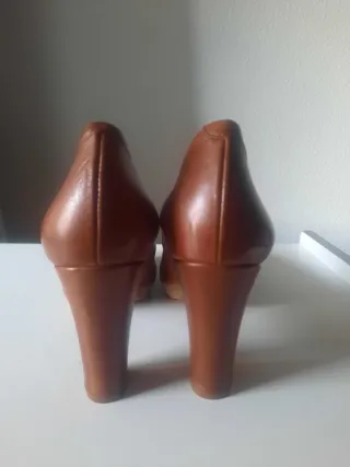 Zapatos salón piel Desireé T40 amplios