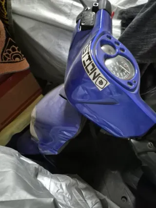 Yamaha JogRR Scooter Azul y Negro
