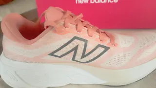 Scarpe running donna New Balance rosa pesca