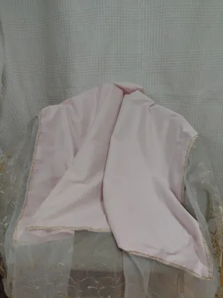 Sábana Bautizo Rosa Bebé con Encaje Dorado
