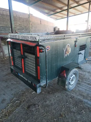 Remolque  perros caza