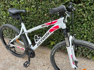 Bicicleta Montaña B'TWIN Blanca y Roja