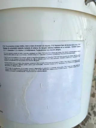 Gotelé Montó 5 kg abierto, quedando 3/4 del bote