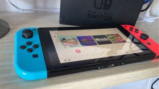 Nintendo Switch Gris y Rojo