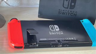 Nintendo Switch Gris y Rojo