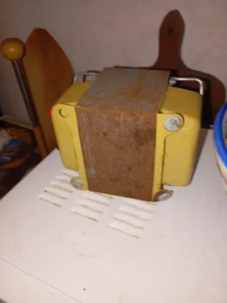 Transformador LOYJE 1000 VA 125-220V