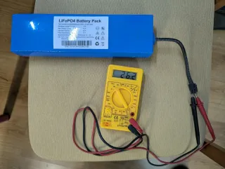 Batería LiFePO4 25.6V 6Ah 153.6Wh