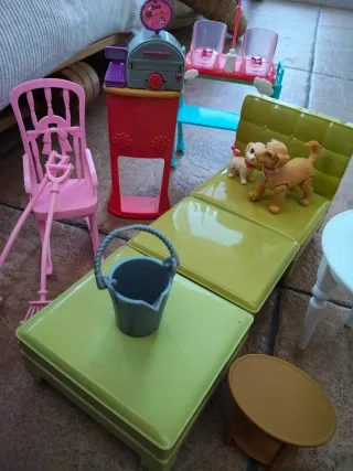 Accesorios Casa Barbie y 2 perros