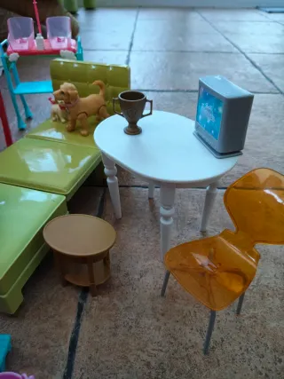 Accesorios Casa Barbie y 2 perros