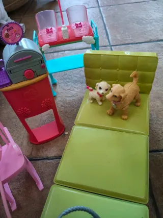 Accesorios Casa Barbie y 2 perros