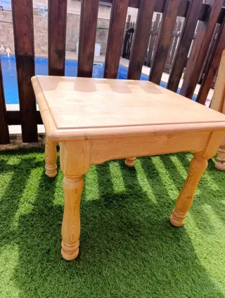 Mesa auxiliar madera maciza