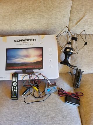 Televisor Schneider 22 Full HD para Camión