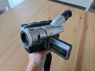 Videocámara Sony Digital8 TRV110E