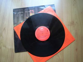 LP EIGHT WONDER FEARLESS VINILO