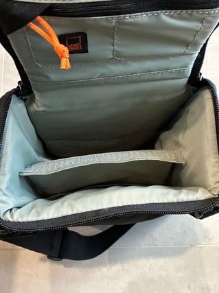 Bolsa Lowepro Topleader Zoom 55 AW Negra