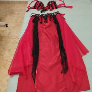 Traje Danza Oriental Rojo y Negro
