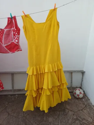 Traje de flamenca amarillo talla 40