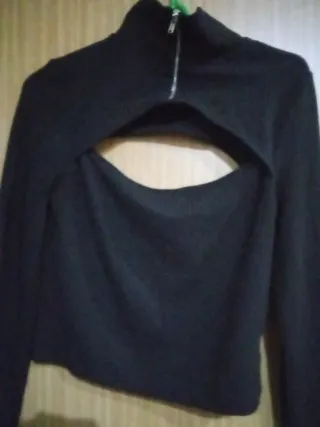 Top negro manga larga con abertura S