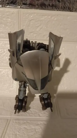 Action figure Transformers Sideswipe in metallo