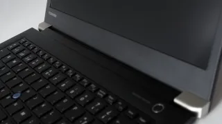 TOSHIBA ORDENADOR PORTÁTIL LAPTOP i7 SSD