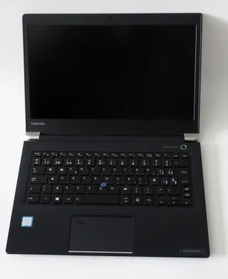 TOSHIBA ORDENADOR PORTÁTIL LAPTOP i7 SSD